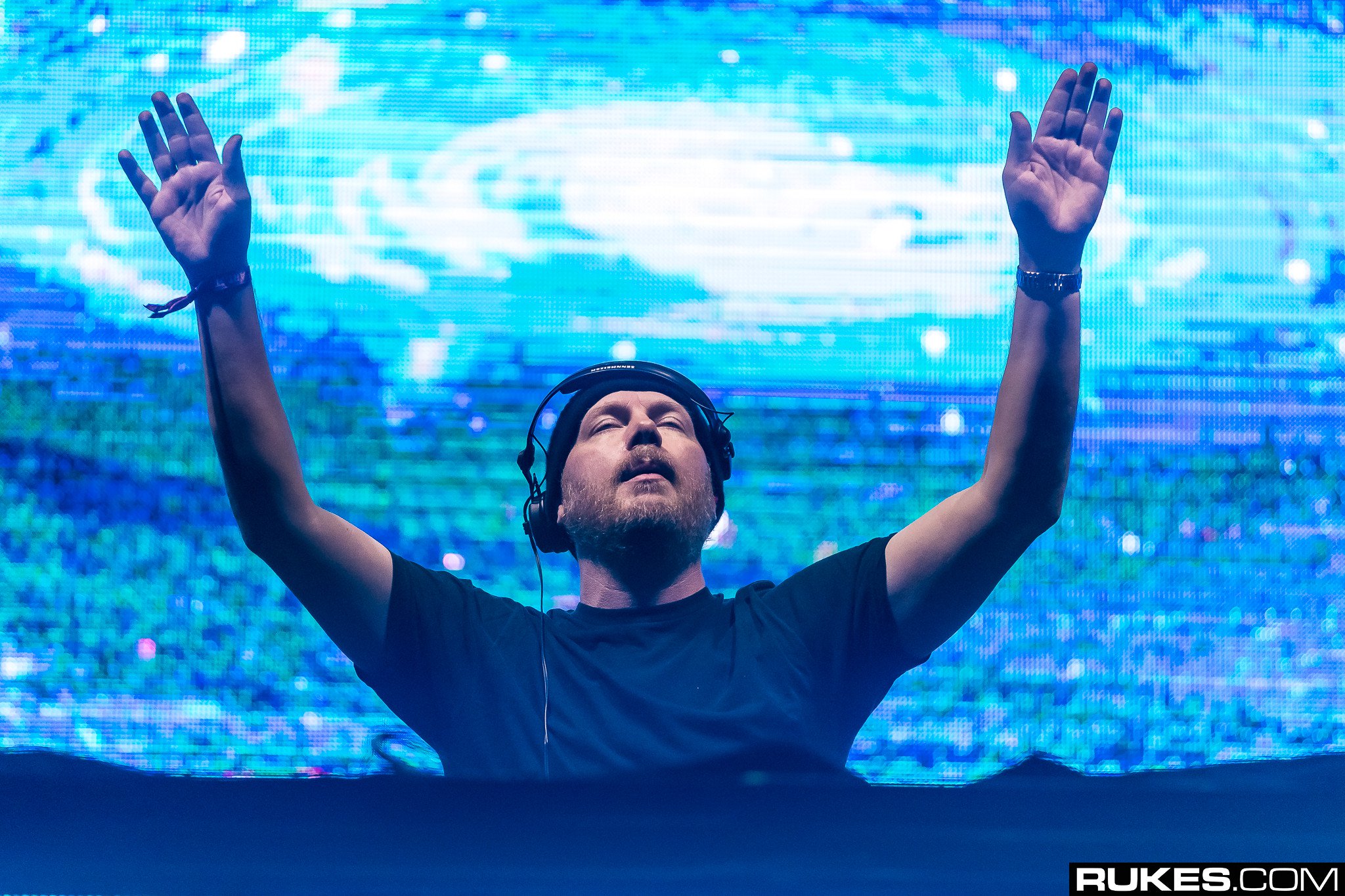 Eric Prydz prepara un nuevo remix. Beat Night MX